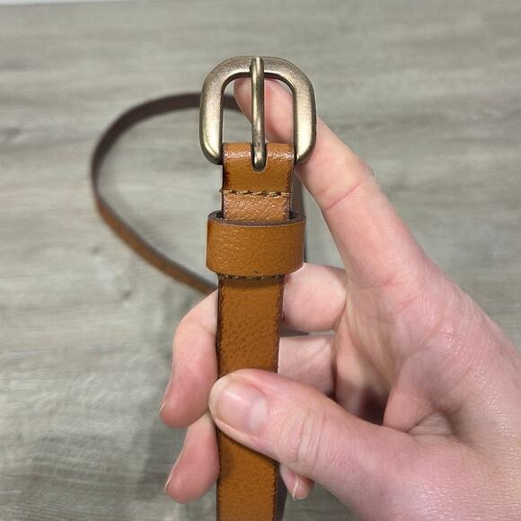 Frye & Co Woman\'s Brown Leather Belt Size Medium main image 5